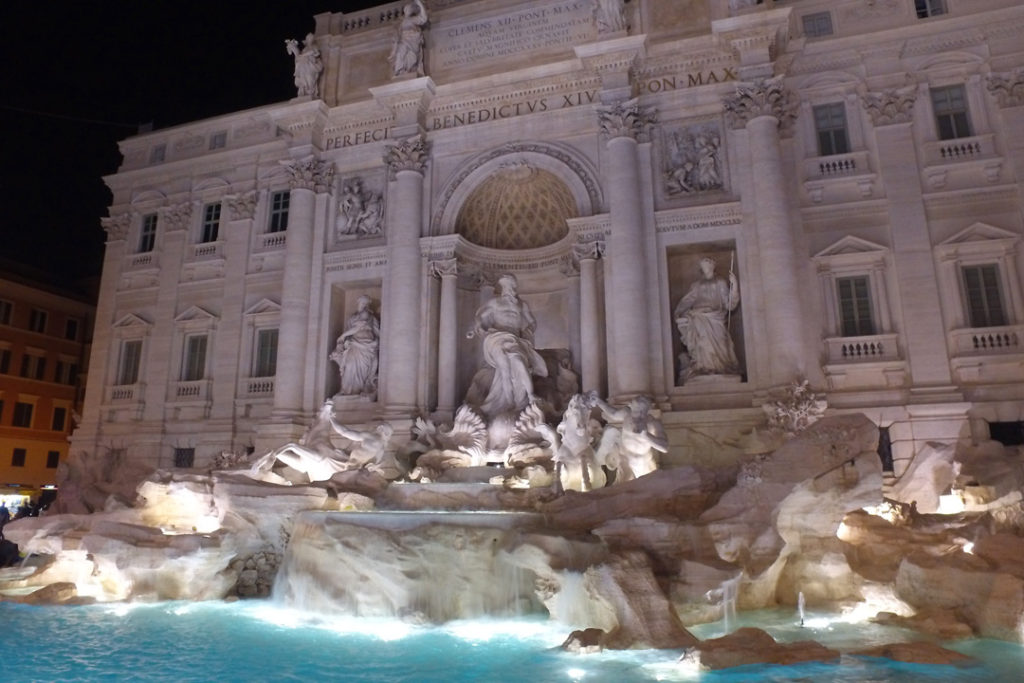 TREVI FOUNTAIN - Rome by Night Tour with Rome Cabs